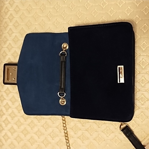 Olivia Miller Purse "Love" - Picture 5 of 8